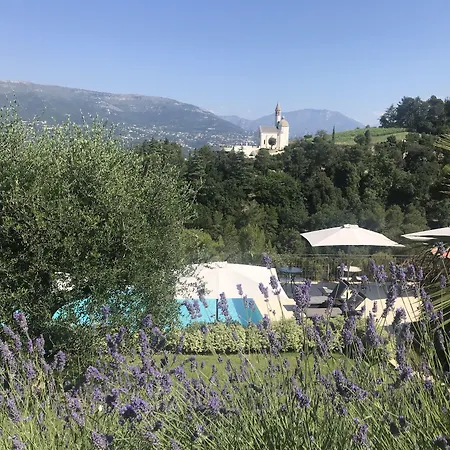 Kilauea לינה וארוחת בוקר 4*