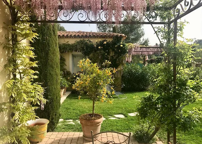 Kilauea Bed & Breakfast 4*