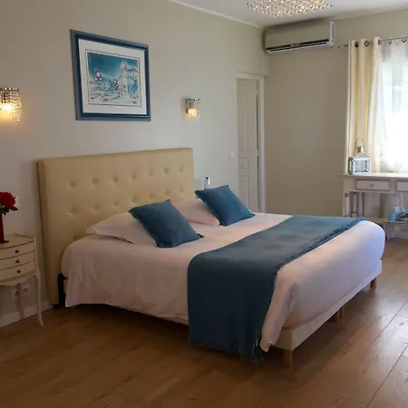 Kilauea Nocleg ze śniadaniem 4*